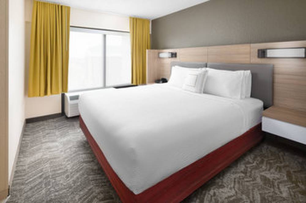 SpringHill Suites By Marriott Houston Hobby Airport 6