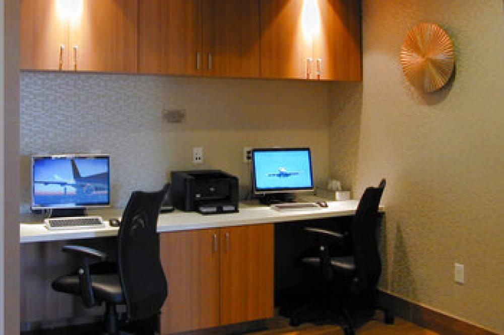 SpringHill Suites By Marriott Las Vegas North Speedway 9
