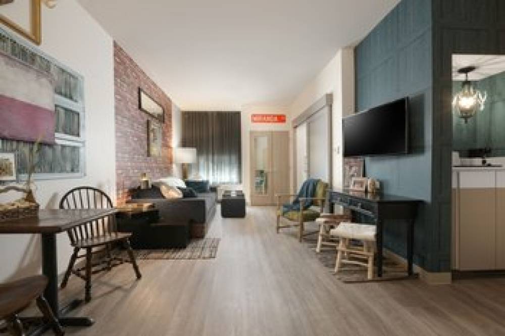 SpringHill Suites By Marriott Lindale 7