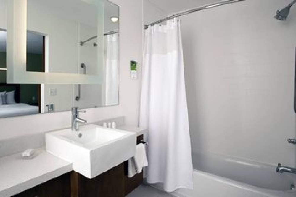 SpringHill Suites By Marriott Mobile 9