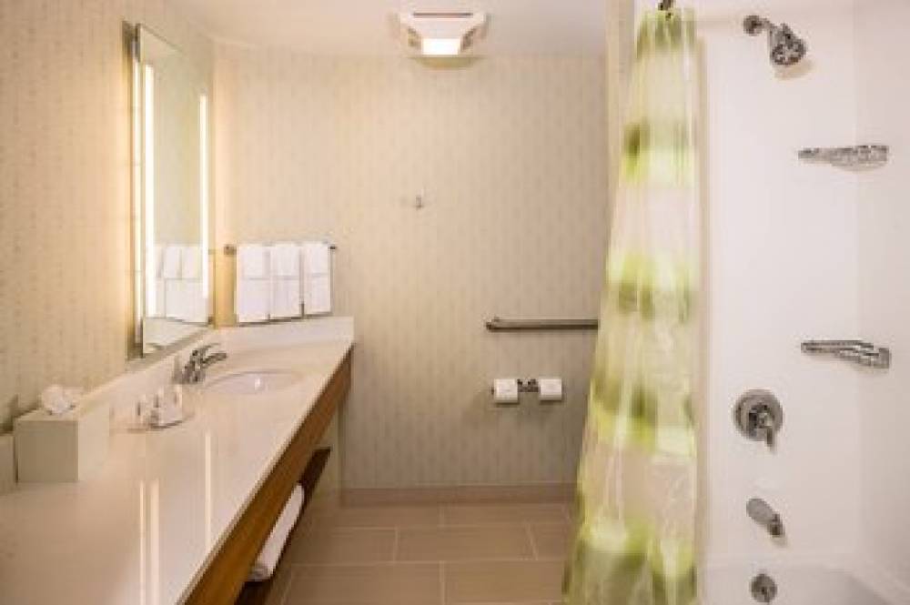 SpringHill Suites By Marriott New York LaGuardia Airport 6
