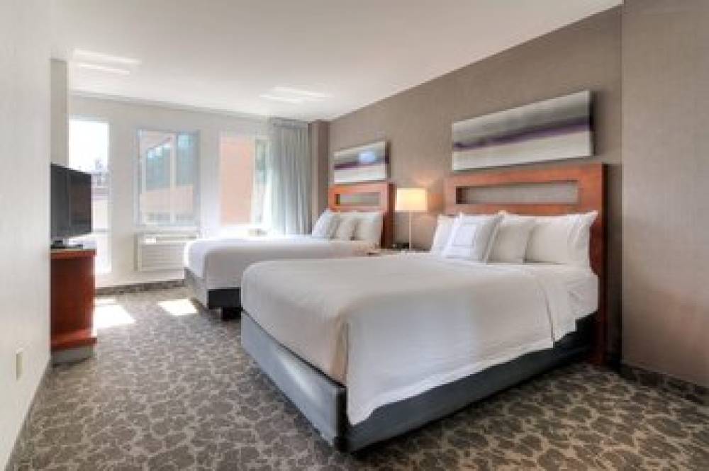 SpringHill Suites By Marriott Old Montreal 6