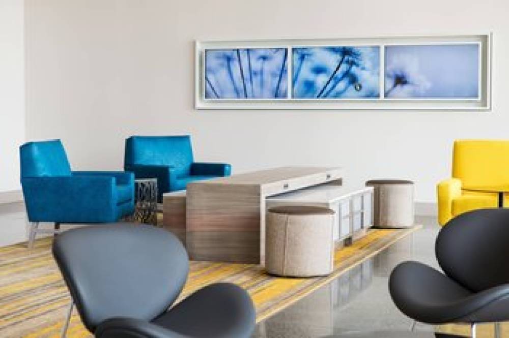 SpringHill Suites By Marriott San Diego Downtown Bayfront 4