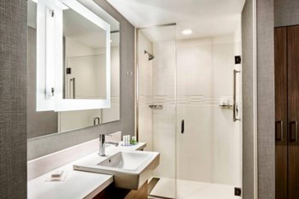 SpringHill Suites By Marriott Woodbridge 10