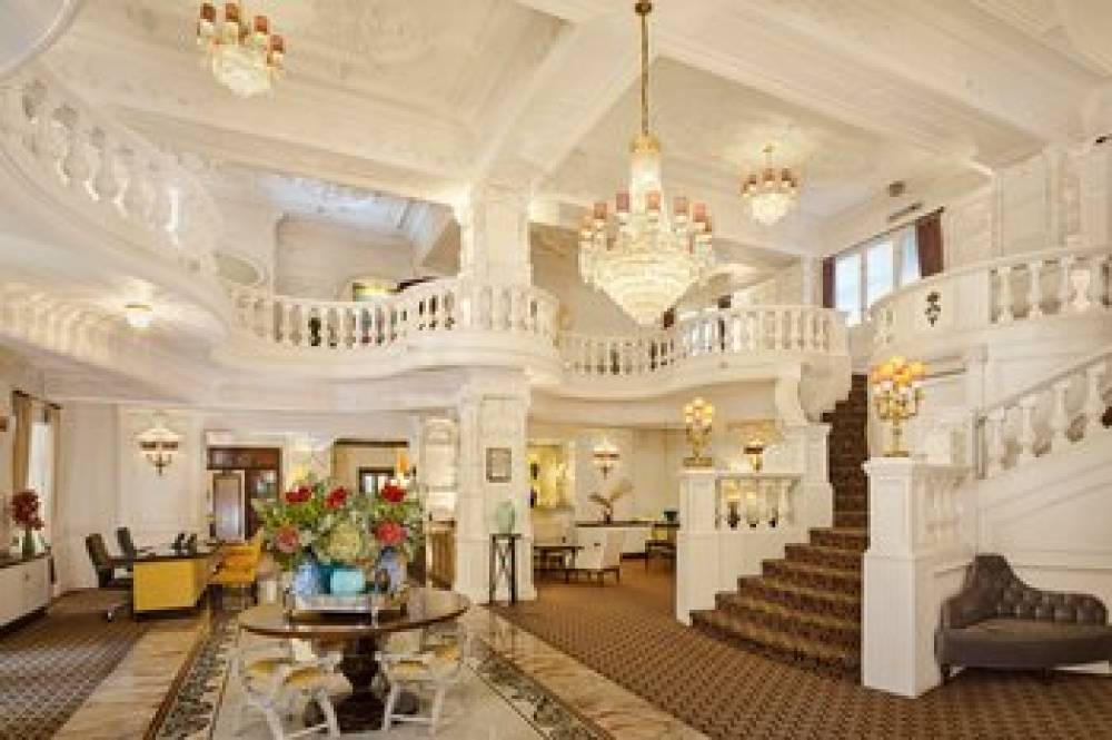 St Ermins Hotel Autograph Collection 5