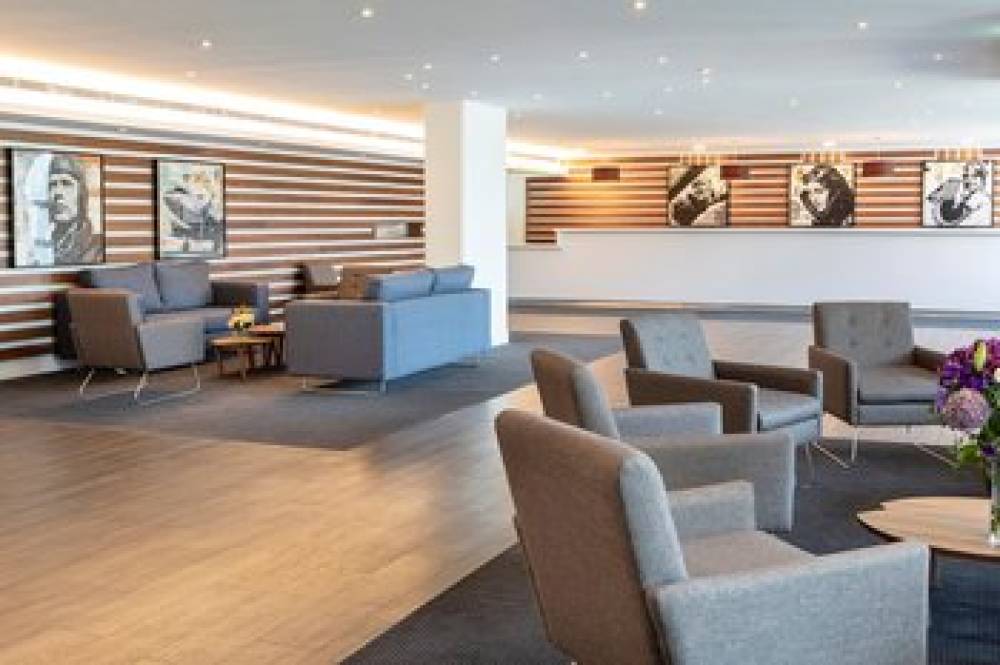 ST GILES HEATHROW HOTEL 2