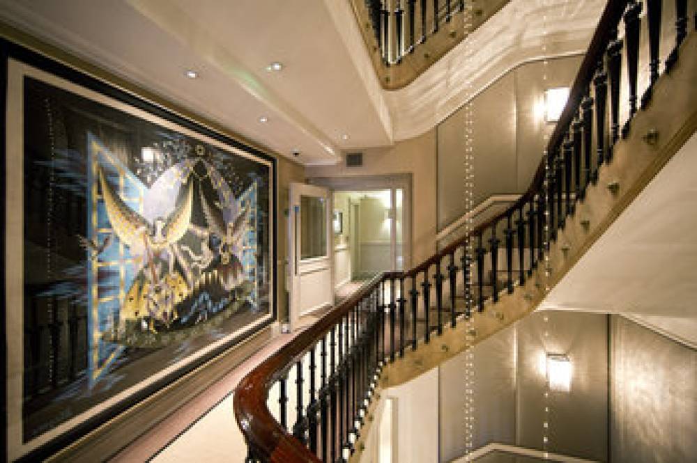 ST JAMES HOTEL AND CLUB 4