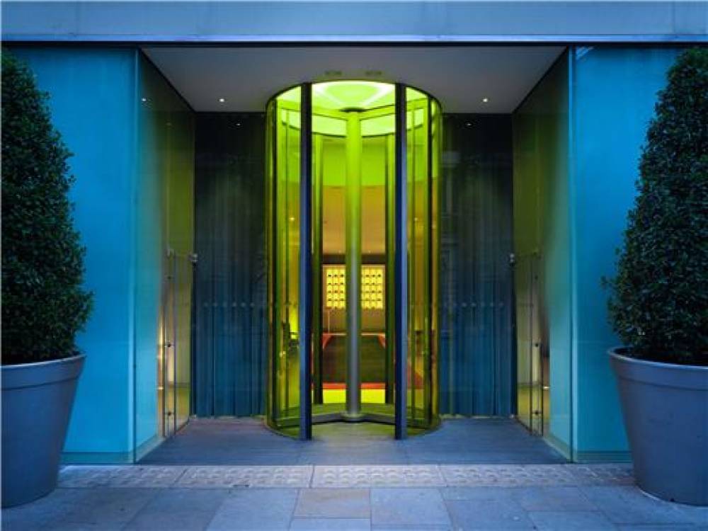 ST MARTINS LANE 1