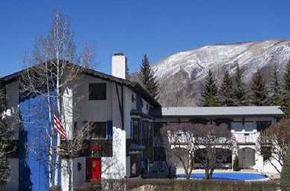 St Moritz Lodge