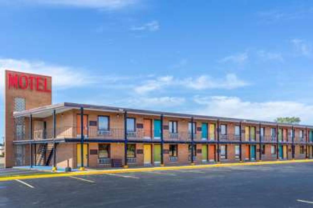 STARVED ROCK MOTOR INN TL 2