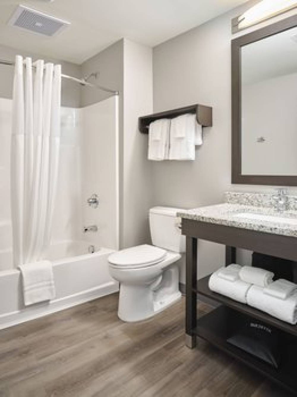 STAYAPT SUITES HARRISBURG 9