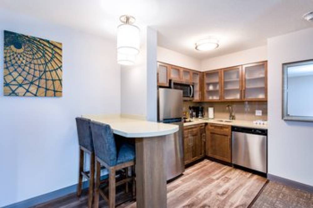 STAYBRIDGE STES AIRPORT WEST 7