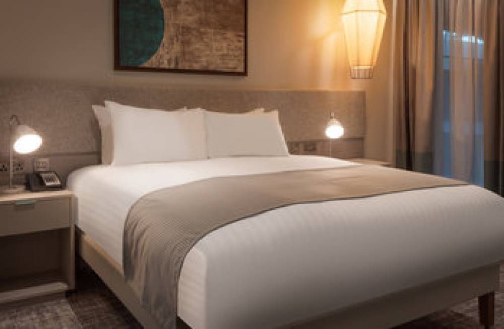 STAYBRIDGE STES BATH ROAD 4