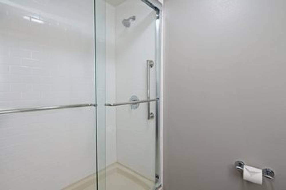 STAYBRIDGE STES LONG BEACH AIRPORT 4