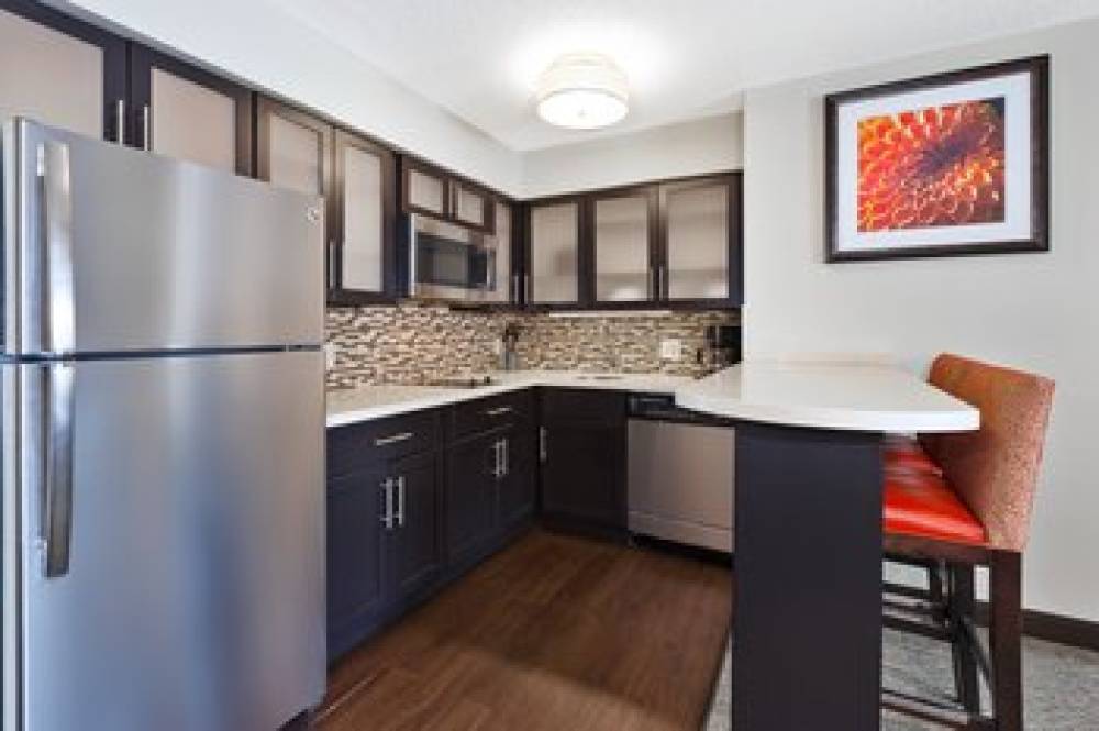 Staybridge Suites DETROIT-UTICA 2