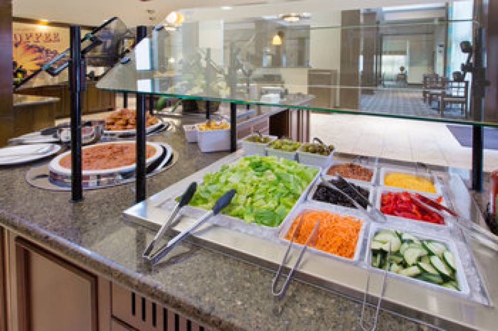 Staybridge Suites EVERETT - PAINE FIELD 10