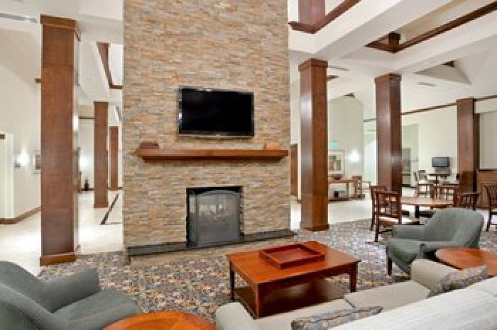 Staybridge Suites EVERETT - PAINE FIELD 7