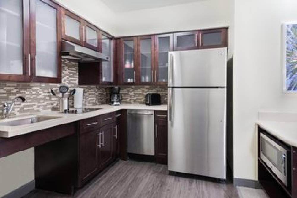 Staybridge Suites MIAMI INTERNATIONAL AIRPORT 6
