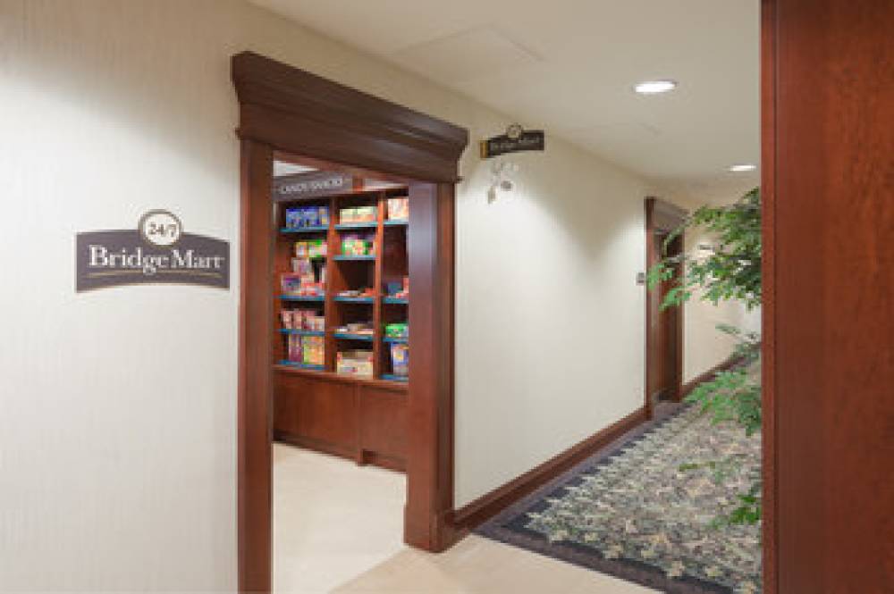 Staybridge Suites OAKVILLE-BURLINGTON  3