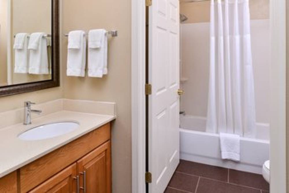 Staybridge Suites OFALLON CHESTERFIELD 9
