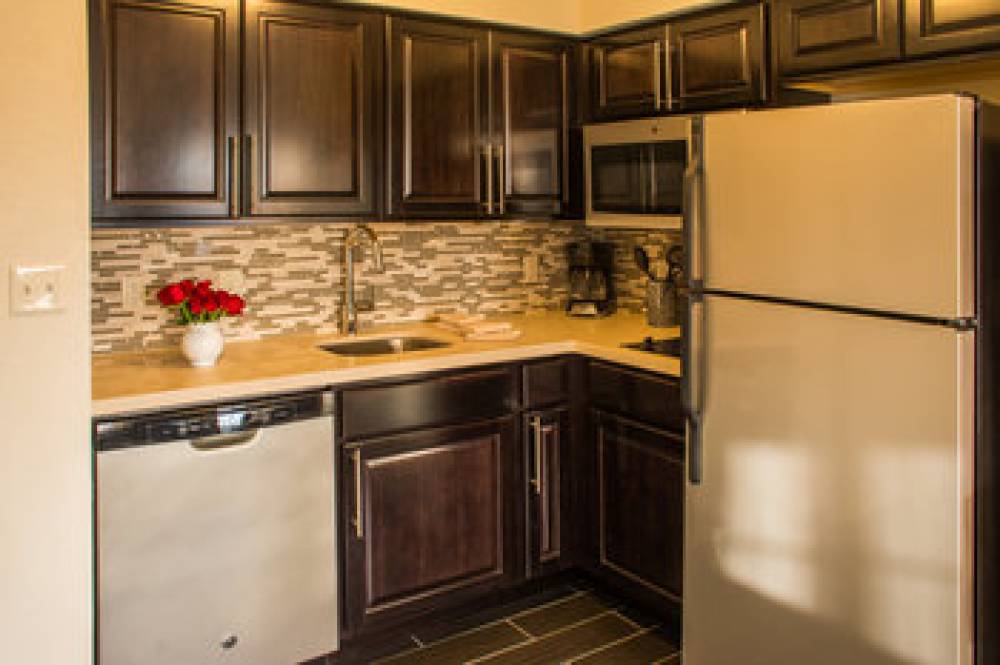 STAYBRIDGE SUITES SCHERERVILLE 2
