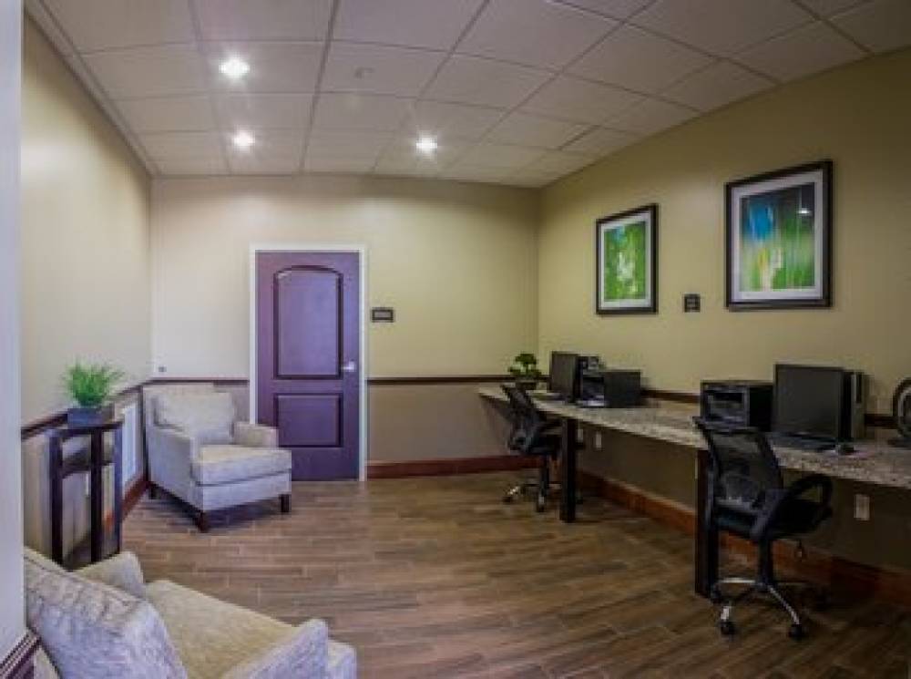STAYBRIDGE SUITES SCHERERVILLE 1