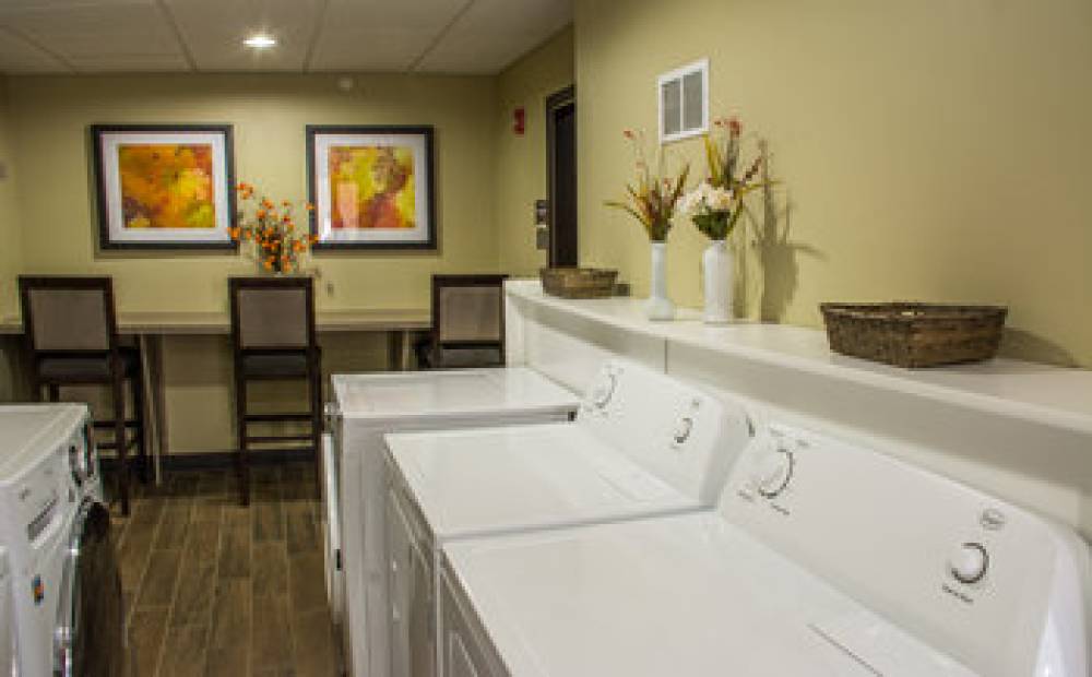 STAYBRIDGE SUITES SCHERERVILLE 6