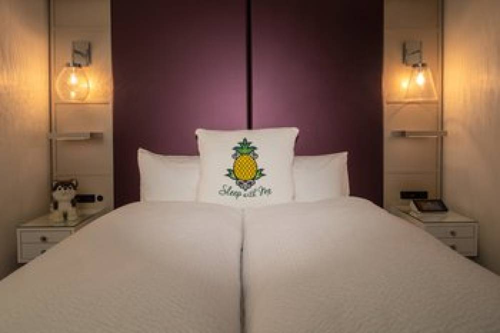 STAYPINEAPPLE MIDTOWN NY 5
