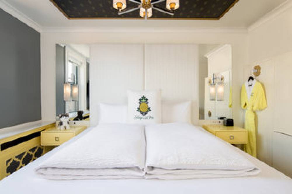 Staypineapple South End 7