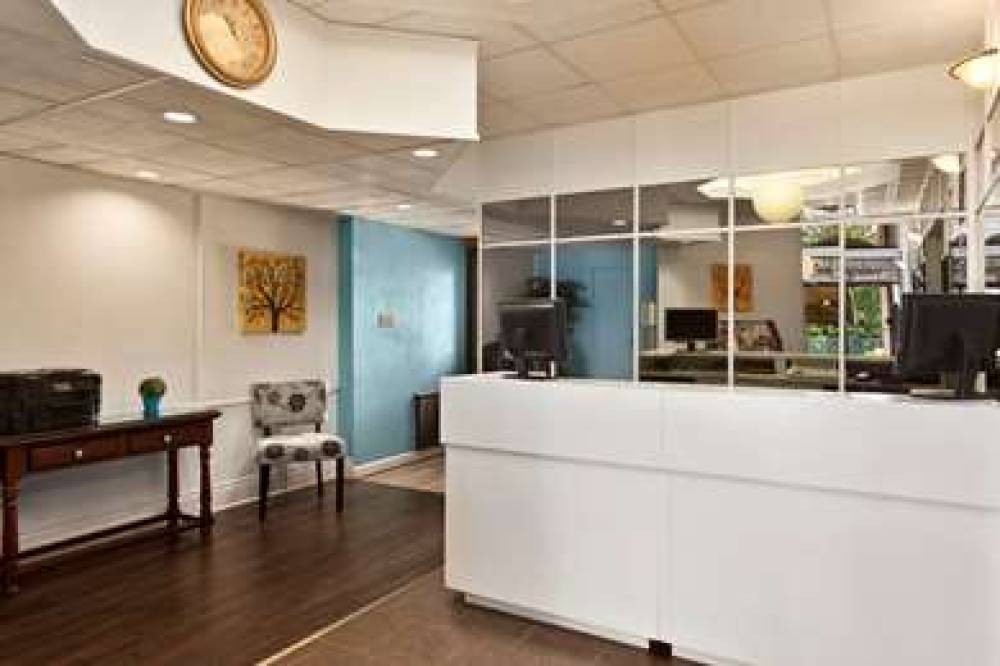 Strata Hotel