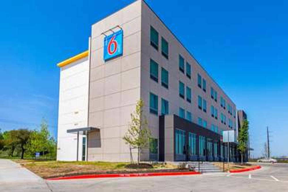STUDIO 6 AUSTIN, TX - AIRPORT 1