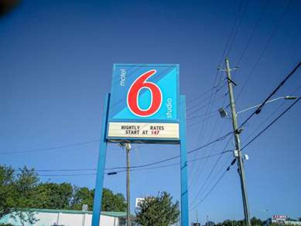 Studio 6 Fayetteville, Nc