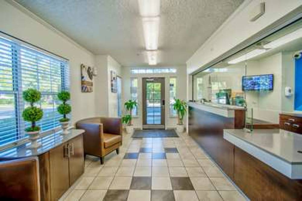 STUDIO 6 PHOENIX DEER VALLEY 9