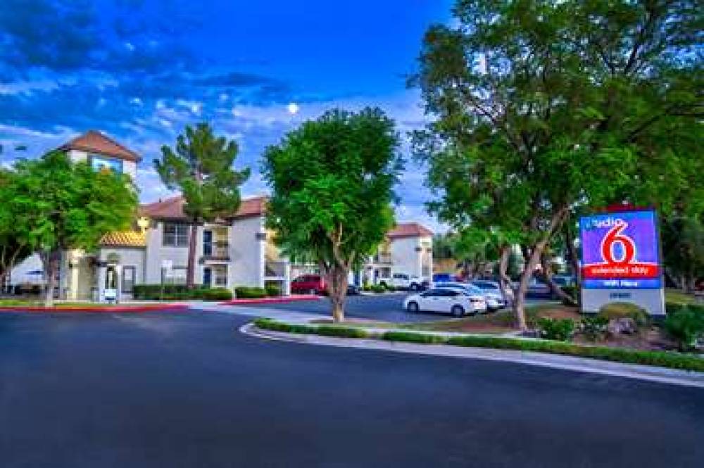 STUDIO 6 PHOENIX DEER VALLEY 5