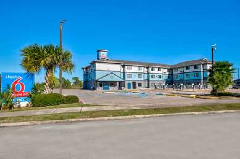 Studio 6 Port Arthur