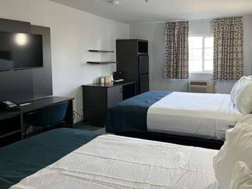STUDIO 6 SUITES DELANO, CA 2