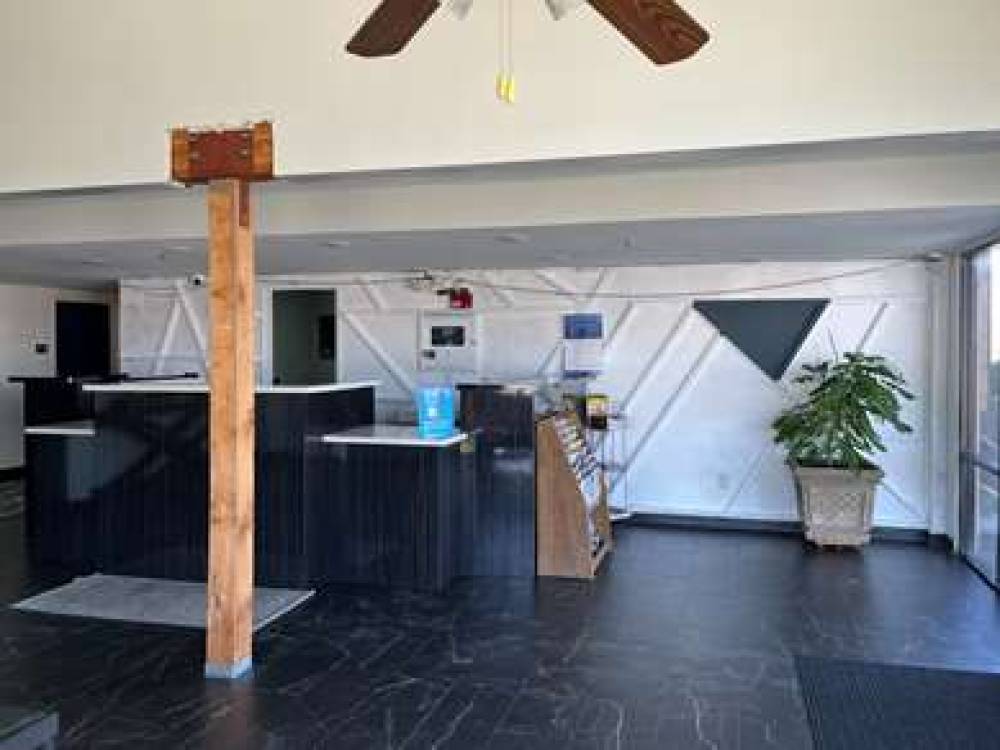 STUDIO 6 SUITES DELANO, CA 10