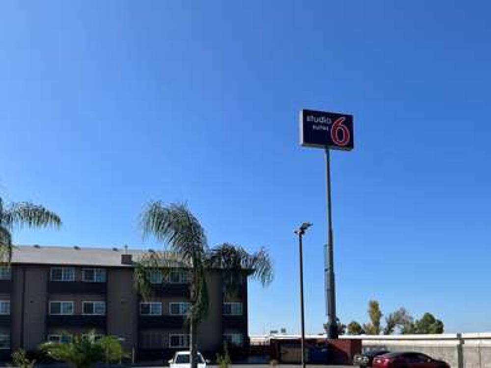 STUDIO 6 SUITES DELANO, CA 9