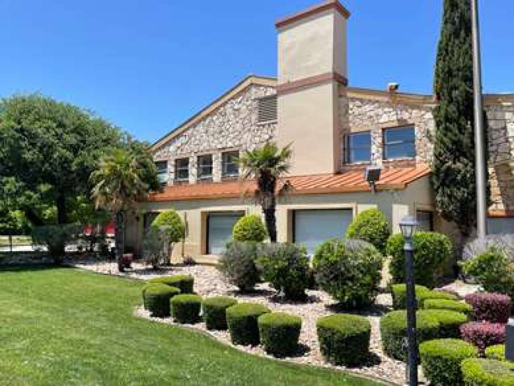 STUDIO 6 SUITES NORTH RICHLAND HILL 1