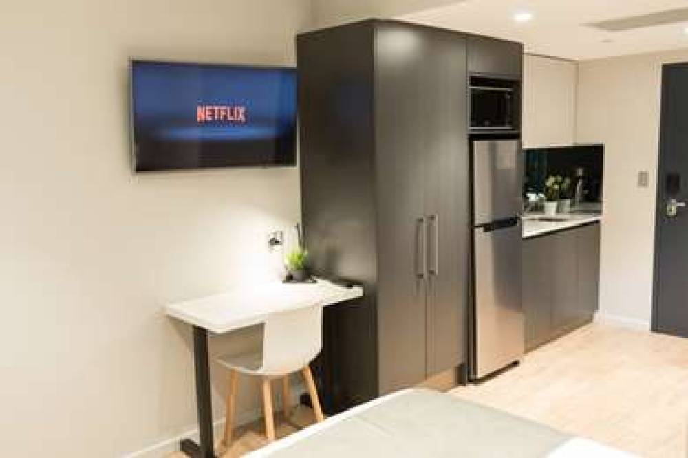 STUDIO 8 RESIDENCES 10