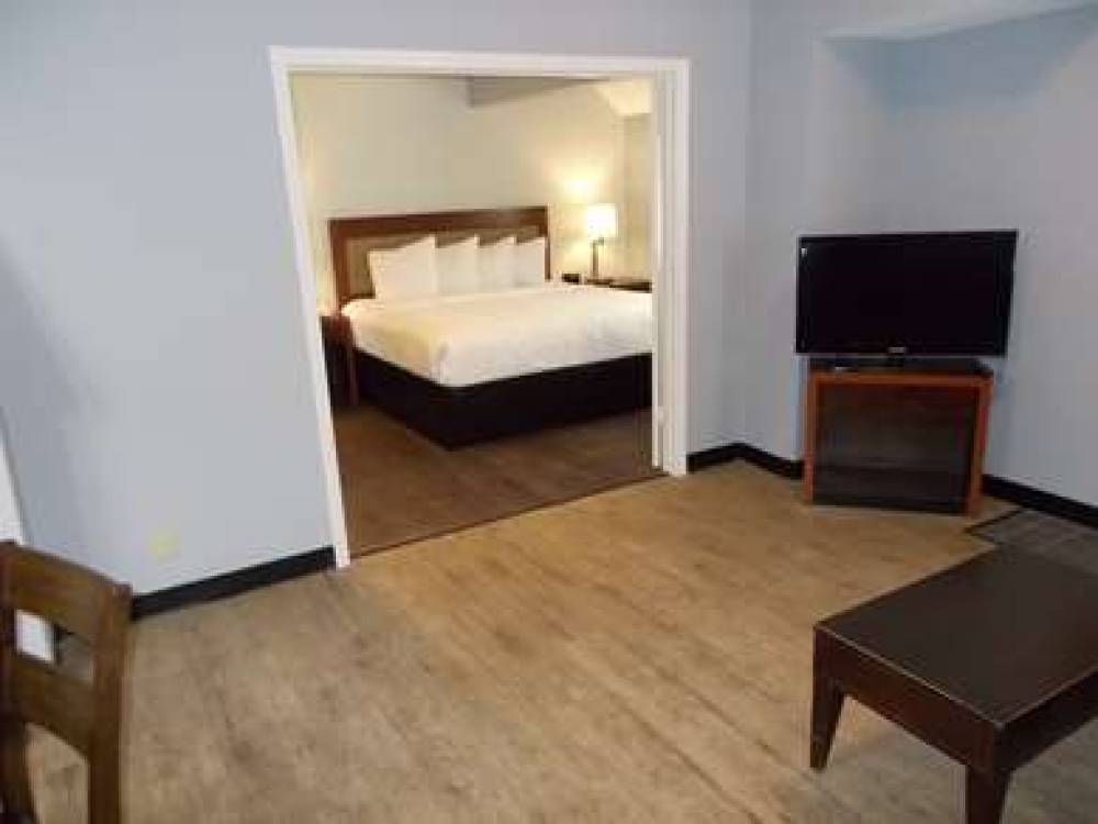 STUDIO PENSACOLA 5