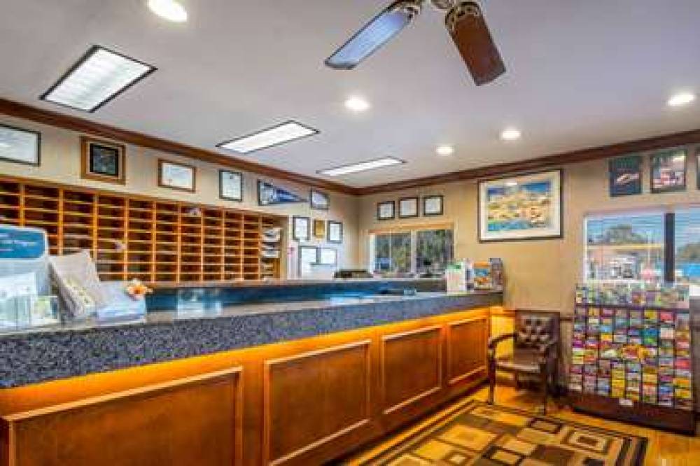 Suburban Extended Stay Hotel Airport 4