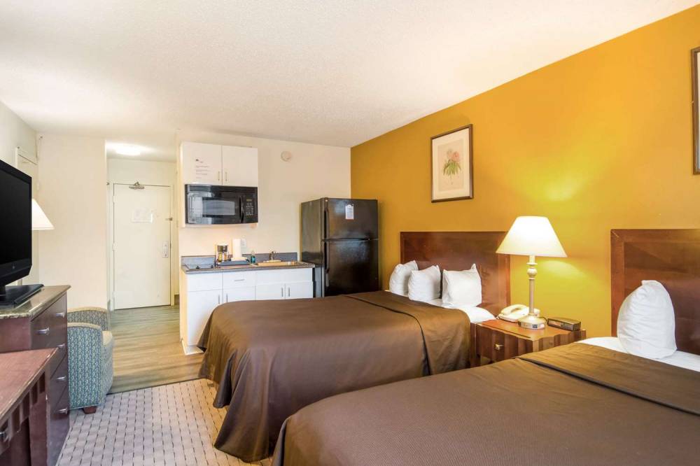Suburban Extended Stay Hotel Chester 10