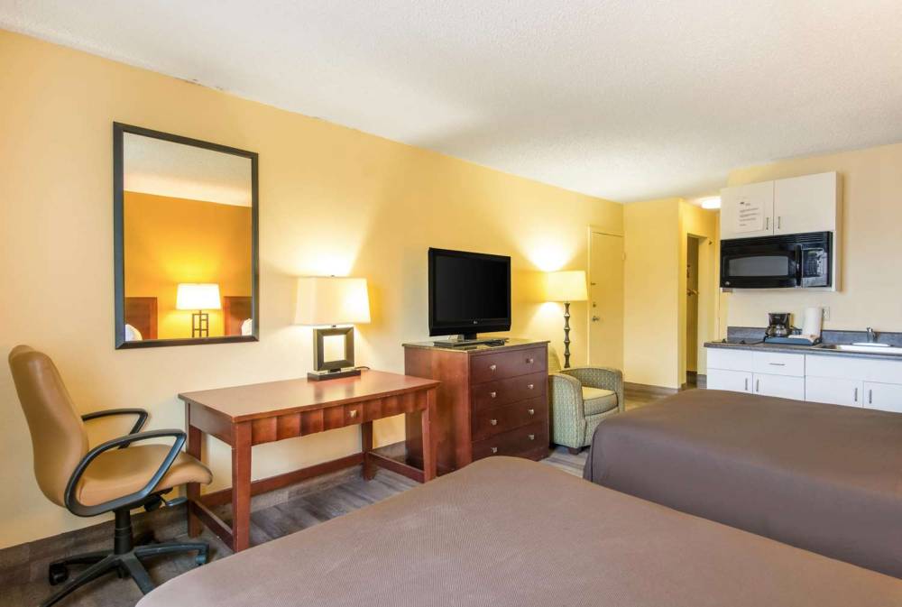 Suburban Extended Stay Hotel Chester 6