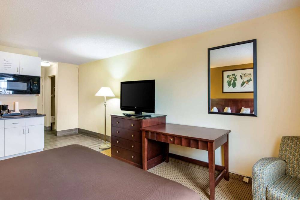 Suburban Extended Stay Hotel Chester 5
