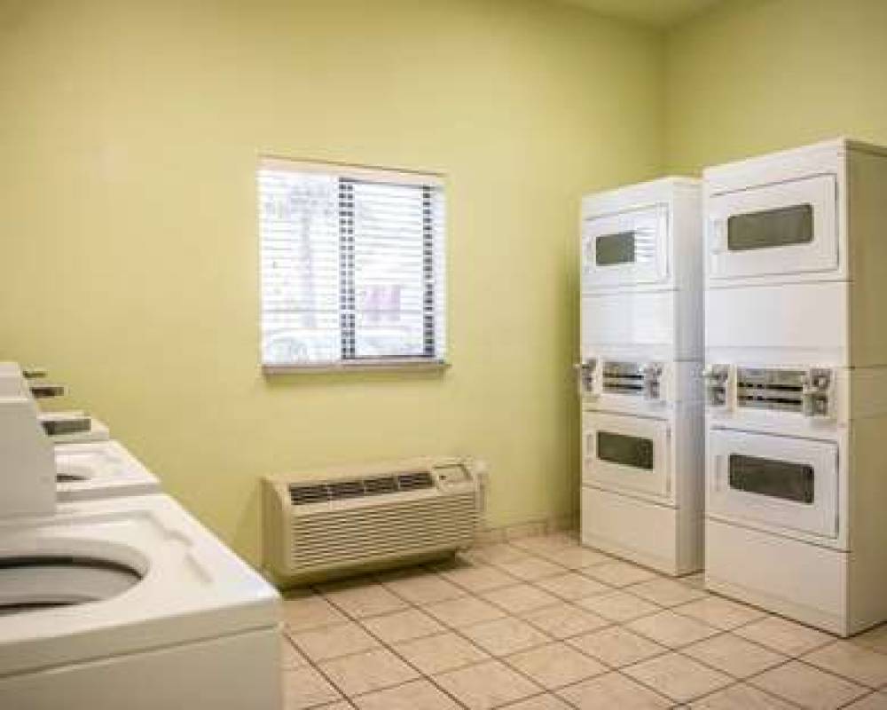 Suburban Extended Stay Hotel Near Panama City Beach 10
