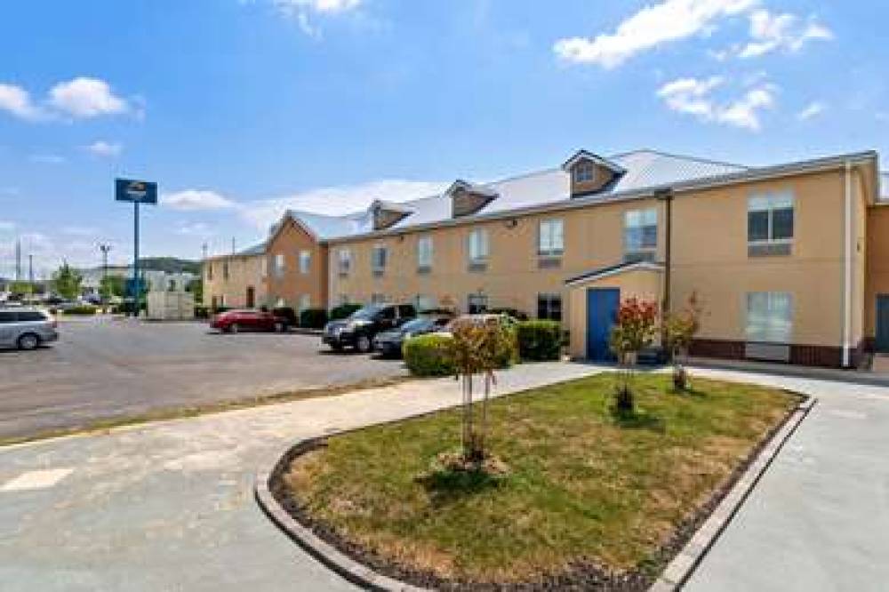 SUBURBAN STUDIOS CHATTANOOGA NORTHE 7