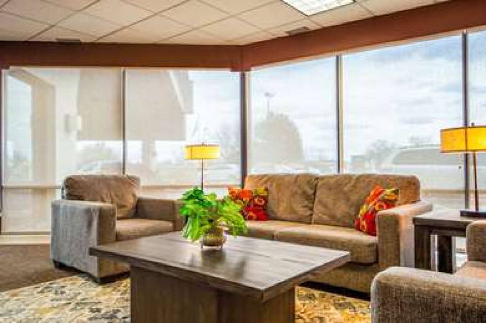SUBURBAN STUDIOS I-80 GRAND ISLAND 4