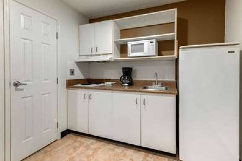 SUBURBAN STUDIOS LAKELAND NORTH I-4 10