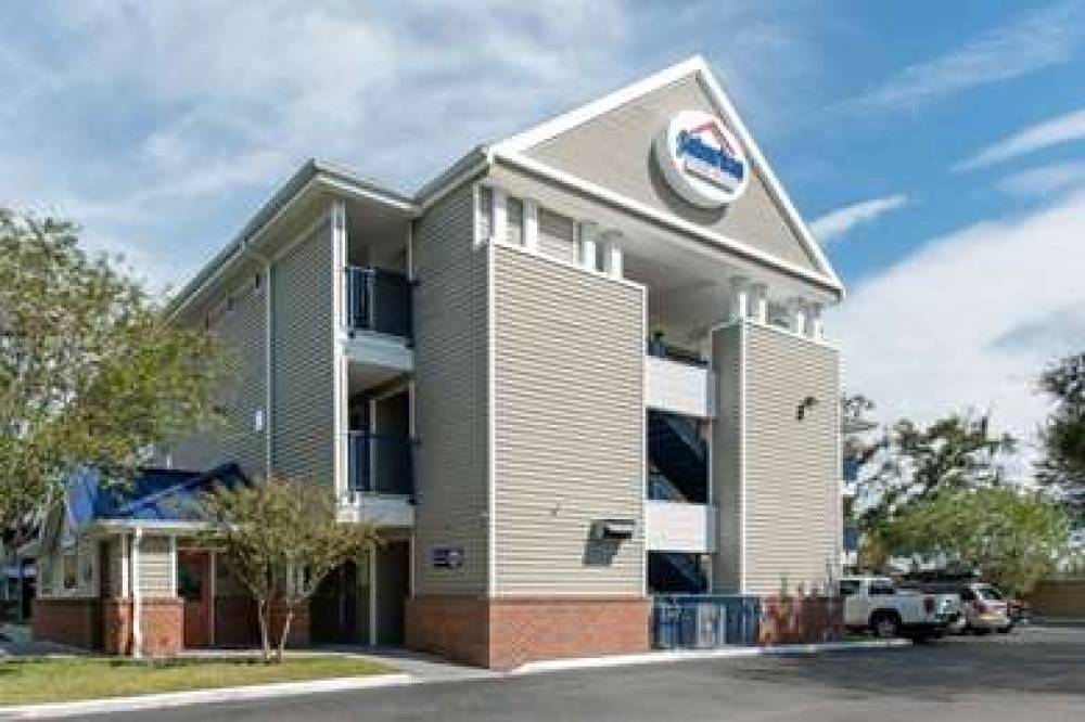 SUBURBAN STUDIOS LAKELAND NORTH I-4 1